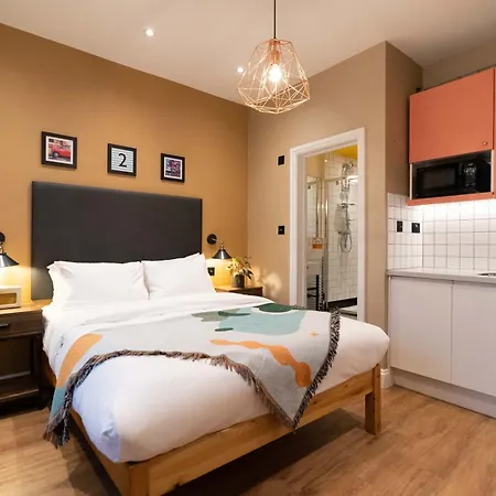 Room2 London Hammersmith Townhouse-2